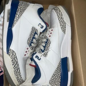 Size 12 true blue 3s worn twice, great condition